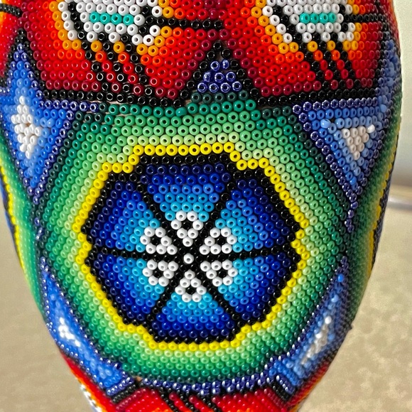 Vaso de cerámica con chakiras estilo huichol - Picture 5 of 6